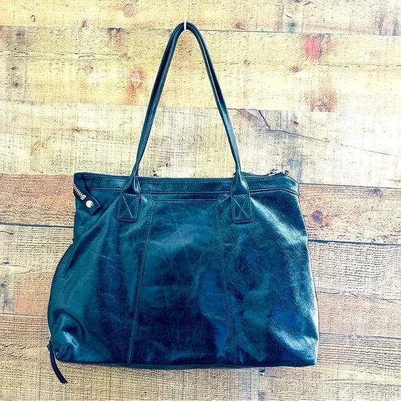 NWOT Hobo International Large Leather Tote - Picture 2 of 11